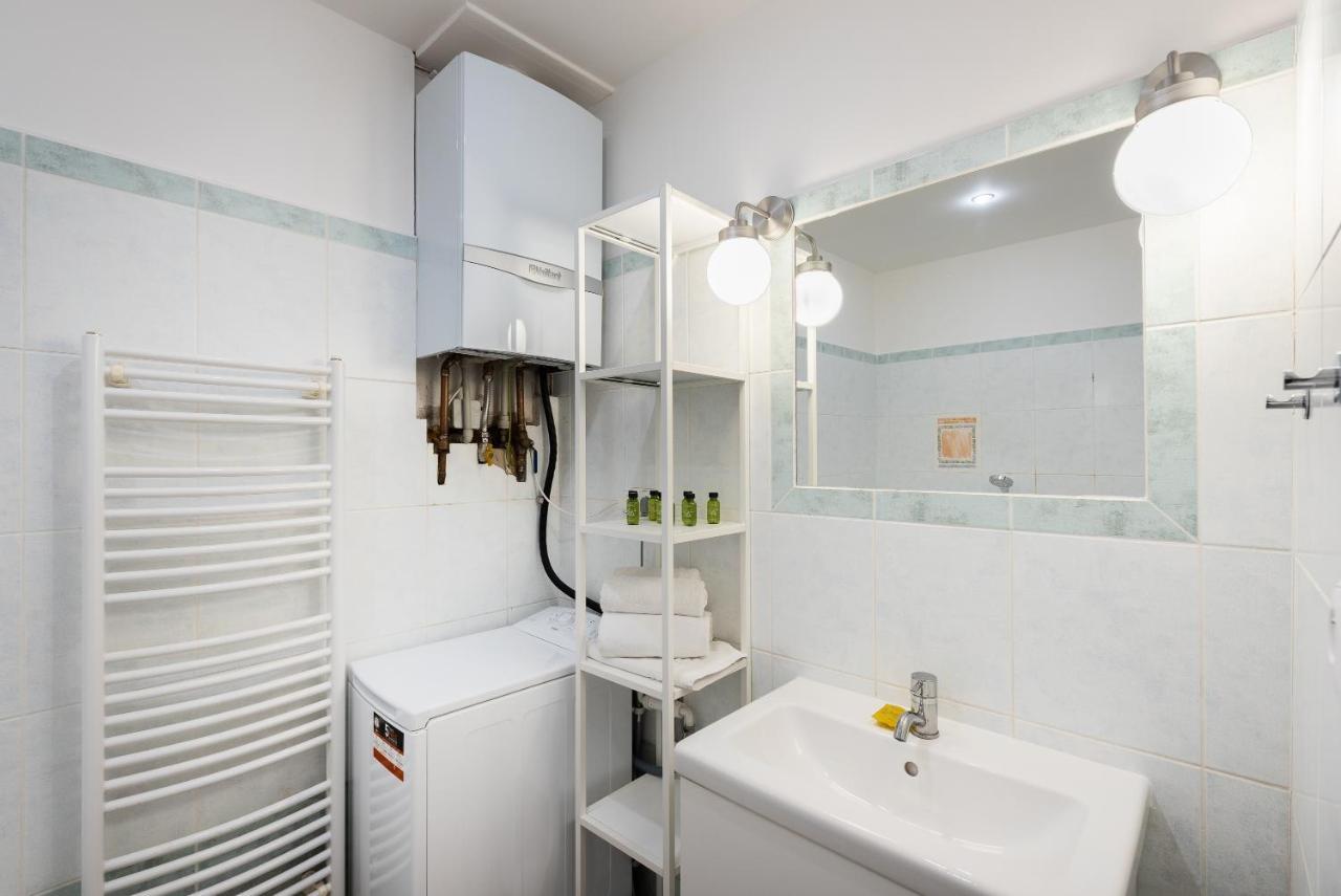 Budget Reznicka Apartment Прага Екстер'єр фото