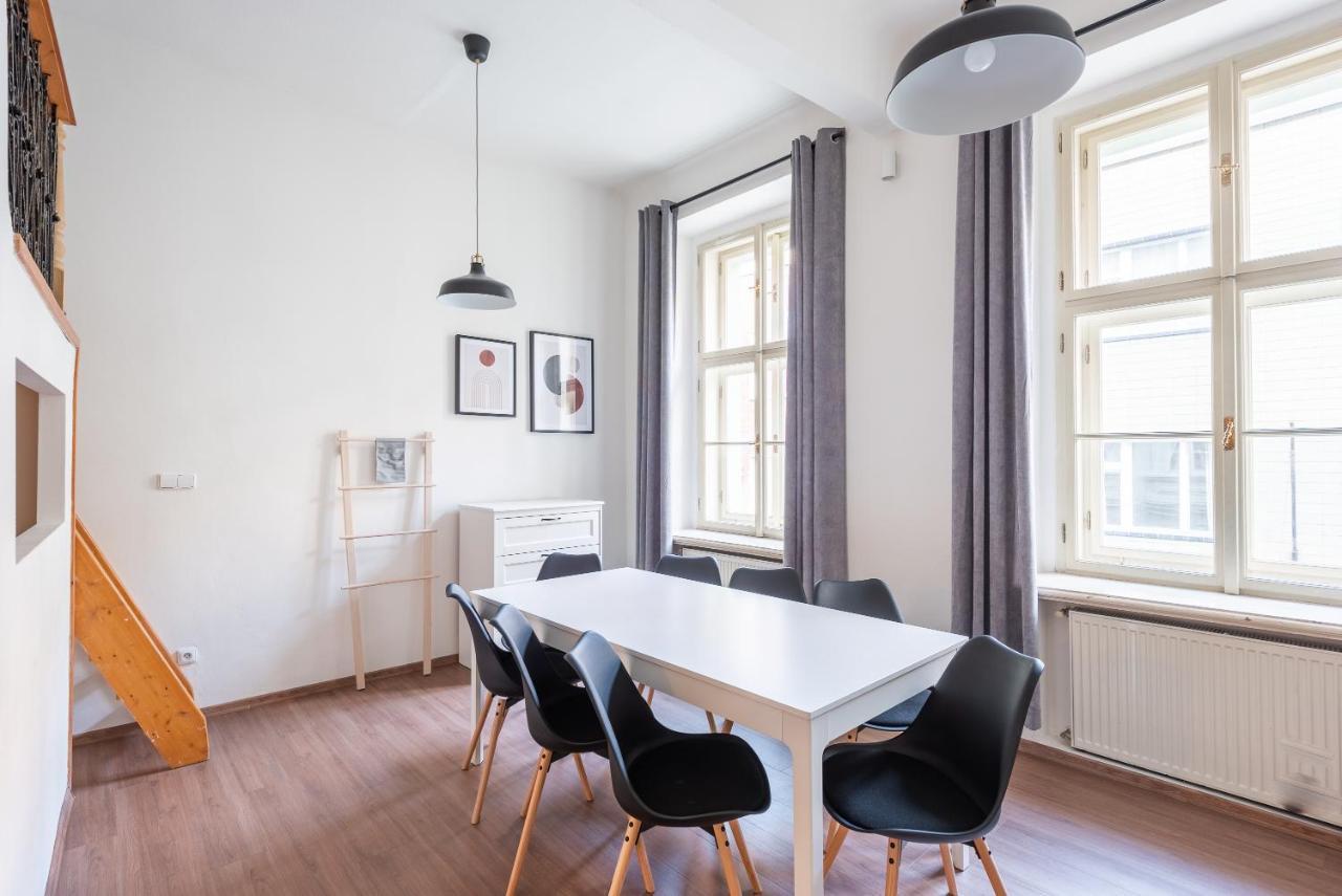 Budget Reznicka Apartment Прага Екстер'єр фото