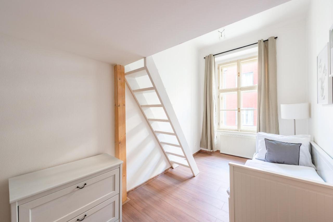 Budget Reznicka Apartment Прага Екстер'єр фото