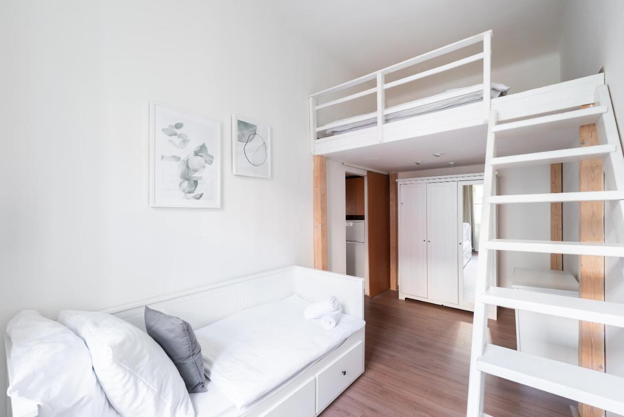 Budget Reznicka Apartment Прага Екстер'єр фото
