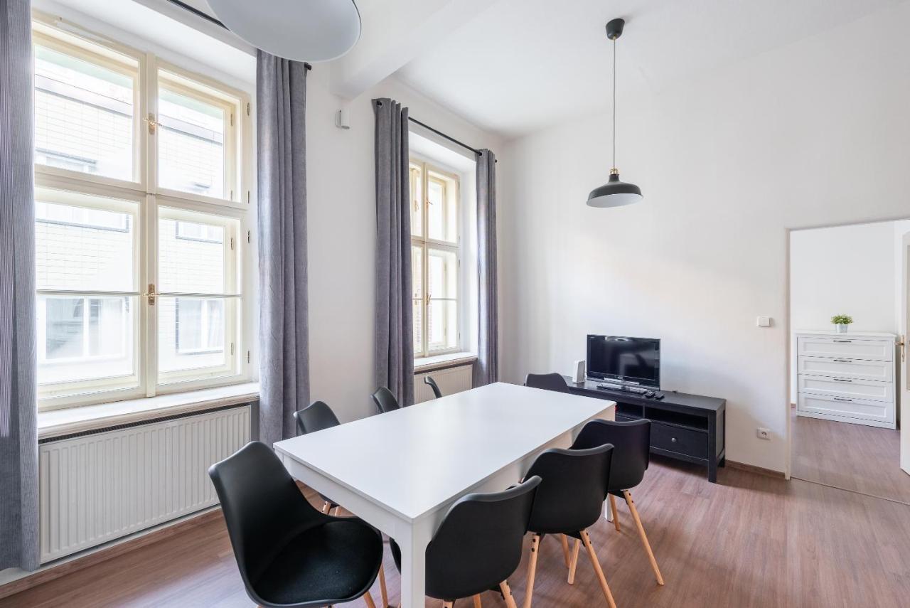 Budget Reznicka Apartment Прага Екстер'єр фото